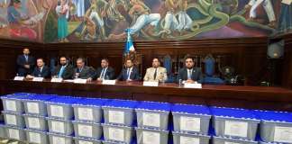 La directiva del Congreso discute el inicio de la elección de magistrados de Cortes. Foto: José Orozco