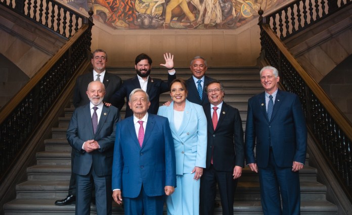 López Obrador junto a mandatarios latinoamericanos. Foto: López Obrador