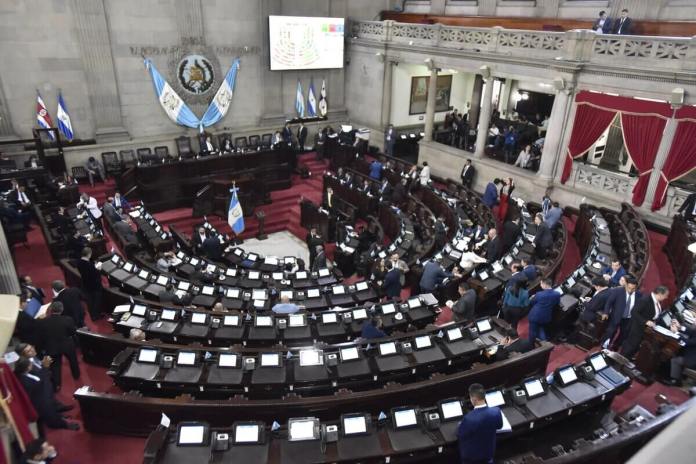 Los diputados aprueban en primera lectura las iniciativas de Infraestructura Vial y derogaciÃ³n del ISO. Foto: Congreso