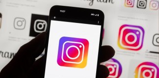 El logo de Instagram se ve en un teléfono celular en Boston, el 14 de octubre de 2022. (Foto AP/Michael Dwyer, Archivo)
