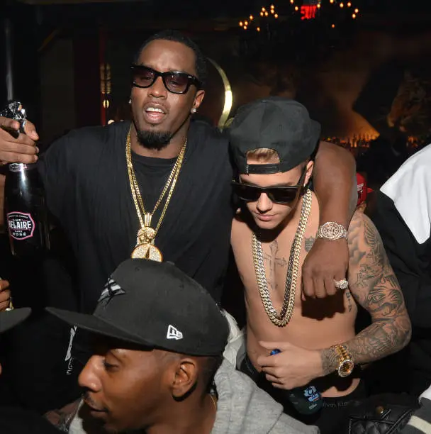 Justin Bieber junto a Diddy Combs