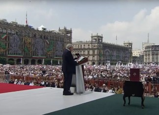 Andrés Manuel López Obrador durante su discurso en el último informe de Gobierno en el Zócalo de la Ciudad de México. Foto La Hora / Captura de pantalla transmisión en vivo.