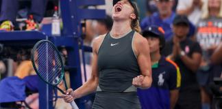 Paula Badosa de España celebra ganar su partido de cuarta ronda contra Yafan Wang de China en el US Open Tennis Championships en Flushing Meadows, Nueva York, EE.UU., 01 de septiembre de 2024. (Tenis, España, Nueva York) EFE/EPA/SARAH YENESEL