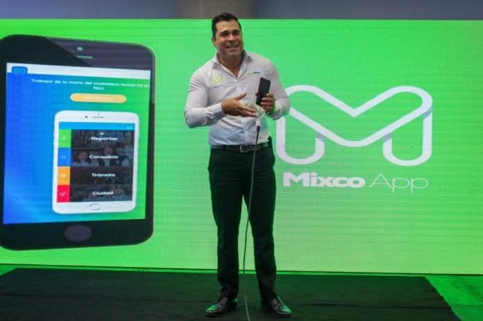 En 2019, Bran presentó MixcoApp, aplicación por la que ahora pesa una denuncia en su contra. Foto: FB/Neto Bran