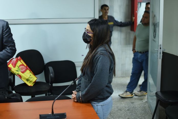 La enfermera Susana Rojas aseguró desconocer detalles de la desaparición del cuerpo de Roque. Foto: Fabricio Alonzo