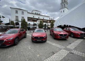 Exhibición de vehículos Mazda, última generación en la CX EXPERIENCE HYBRID 2024 Foto: Jose Orozco