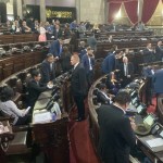 Diputados de varias bancadas enfrentan divisiones e impulsan cambios a la Ley Orgánica del Organismo Legislativo para no perder sus privilegios. Foto: José Orozco