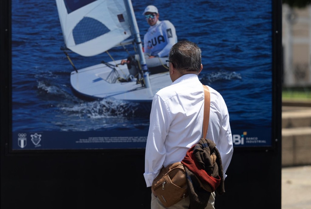 El Comité Olímpico Guatemalteco inauguró una exposición fotográfica sobre sus deportistas que compitieron en los Juegos Olímpicos de París 2024, donde el país centroamericano tuvo su mejor participación y conquistó su primera medalla de oro. EFE/ David Toro