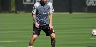 El delantero del Inter Miami Lionel Messi trabaja con sus compañeros en el entrenamiento del equipo el viernes 13 de septiembre del 2024. (AP Foto/Wilfredo Lee)