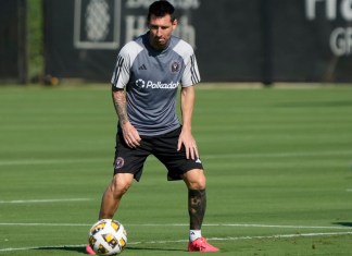 El delantero del Inter Miami Lionel Messi trabaja con sus compañeros en el entrenamiento del equipo el viernes 13 de septiembre del 2024. (AP Foto/Wilfredo Lee)