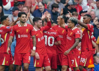 El colombiano Luis Diaz del Liverpool celebra tras anotar el segundo tanto de su equipo en el triunfo en la Liga Premier ante el Bournemouth el sábado 21 de septiembre del 2024. (Peter Byrne/PA via AP)