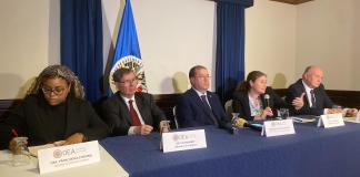 Observadores de la OEA en conferencia de prensa