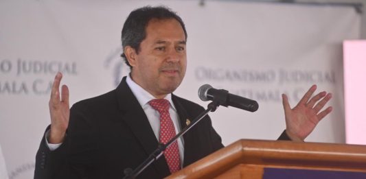 Presidente del Organismo Judicial, Oscar Cruz.