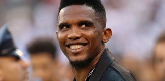 ARCHIVO - El retirado futbolista camerunés Samuel Eto'o previo a un partido de la International Champions Cup entre el Atlético de Madrid y Real Madrid, el 26 de julio de 2019, en East Rutherford, Nueva Jersey. (AP Foto/Steve Luciano)