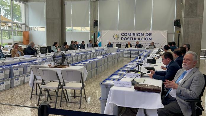 La ComisiÃ³n de PostulaciÃ³n para Corte de Apelaciones informÃ³ que se han presentado al menos 15 amparos de aspirantes que buscan volver al proceso de selecciÃ³n.