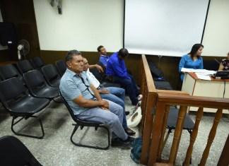 Cuatro veteranos militares guatemaltecos enfrentan proceso por destrozos que se provocaron al Congreso de la República en 2021.