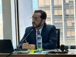 Juez Víctor Cruz se abstiene de conocer querella en contra de Fredy Orellana y la traslada a la CSJ