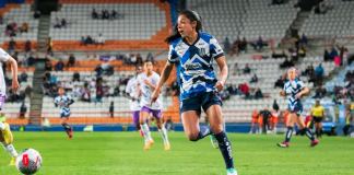 La futbolista Ana Lucía Martínez del Monterrey en un juego pasado de la LigaMX femenina. Foto La Hora: Rayadas