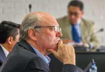 El ciudadano suizo Ulrich Gurtner Kappler durante una audiencia de levantamiento de embargo de cuentas. Foto: La Hora / Sergio Osegueda.