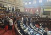 Los diputados se coordinan para apoyar la ley para autorizar la declaración de bienes muebles como chatarra en el Ministerio de Salud. Foto: La Hora