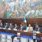 La junta directiva del Congreso recibe la nómia de candidatos a magistrados de la CSJ. Foto: José Orozco