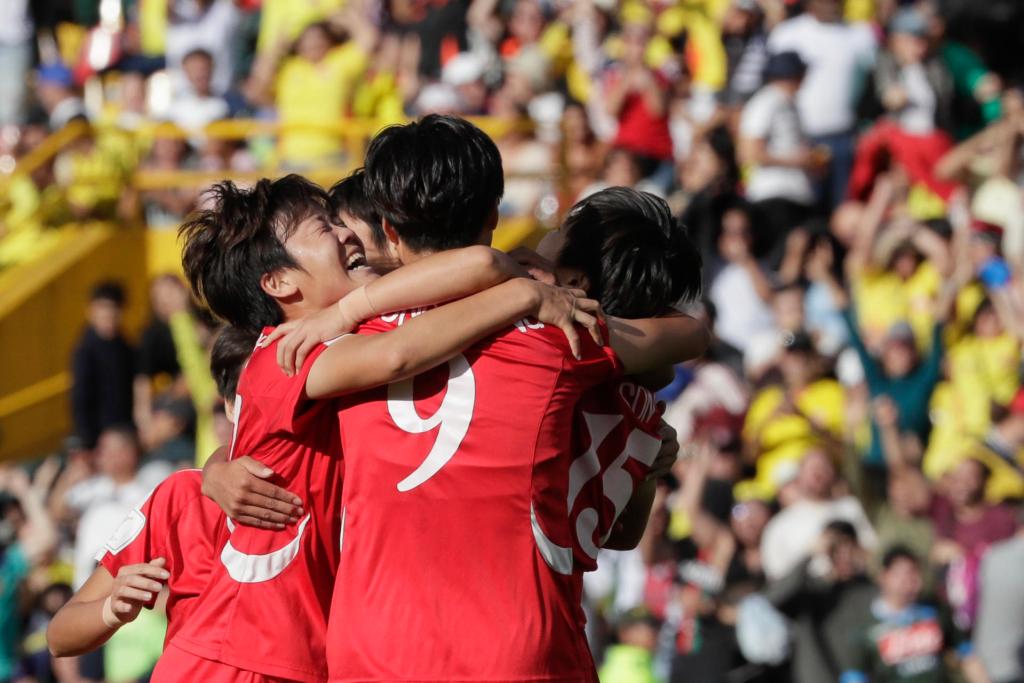 Jugadoras de Corea del Norte celebran un gol en la final de la Copa Mundial Femenina sub-20. EFE/ Carlos Ortega