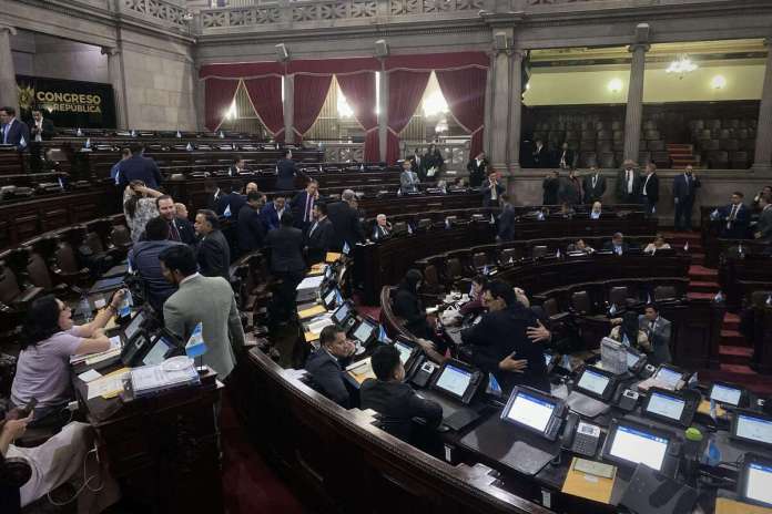 Los diputados avanzaron con varias iniciativas de ley, entre algunas que ingresaron este año y de legislaturas pasadas. Foto: José Orozco