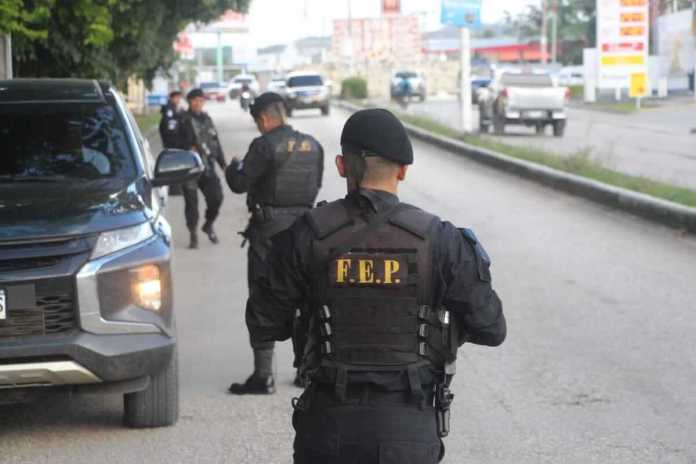 Una de las prioridades que resalta el gobierno es mejorar las condiciones de la Policía Nacional Civil. Foto: PNC