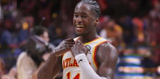 AJ Griffin (i), durante un partido de la NBA. EFE/EPA/George Frey