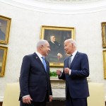 El presidente estadounidense Joe Biden, a la derecha, conversa con el primer ministro israelí Benjamin Netanyahu en el Despacho Oval de la Casa Blanca en Washington, el 25 de julio de 2024. (Foto AP/Susan Walsh, Archivo)