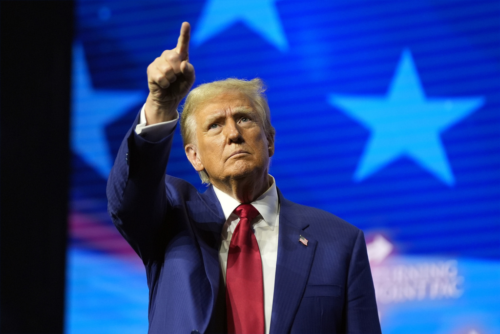 Expresidente y candidato repúblicano, Donald Trump. Foto La Hora: (AP Photo/Alex Brandon)