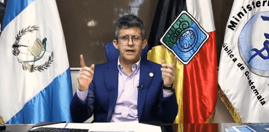 ministro de salud Joaquín Barnoya