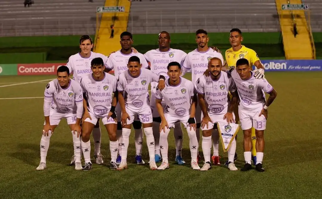 Los Cremas visitan al Saprissa este martes. Foto: Oficial Comunicacions FC