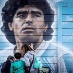 Fotografía de archivo de un mural de Diego Maradona. EFE/Juan Ignacio Roncoroni