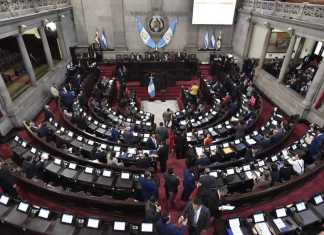 Los diputados recibieron un aumento salarial por decisión de la mayoría de la junta directiva. Foto: Congreso