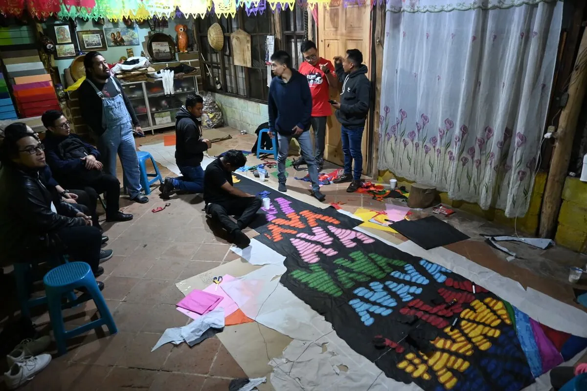 Desde el calor del hogar, Cerbataneros inicia su labor para dar a conocer su arte al pueblo guatemalteco. Foto La Hora: Fabricio Alonzo