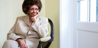 Cantante Cissy Houston (Foto de Dan Hallman/Invision/AP, Archivo)