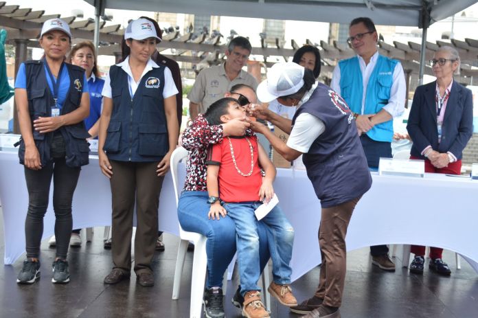 El Ministerio de Salud Pública y Asistencia Social, extendió la campaña de vacunación. Foto La Hora / MSPAS