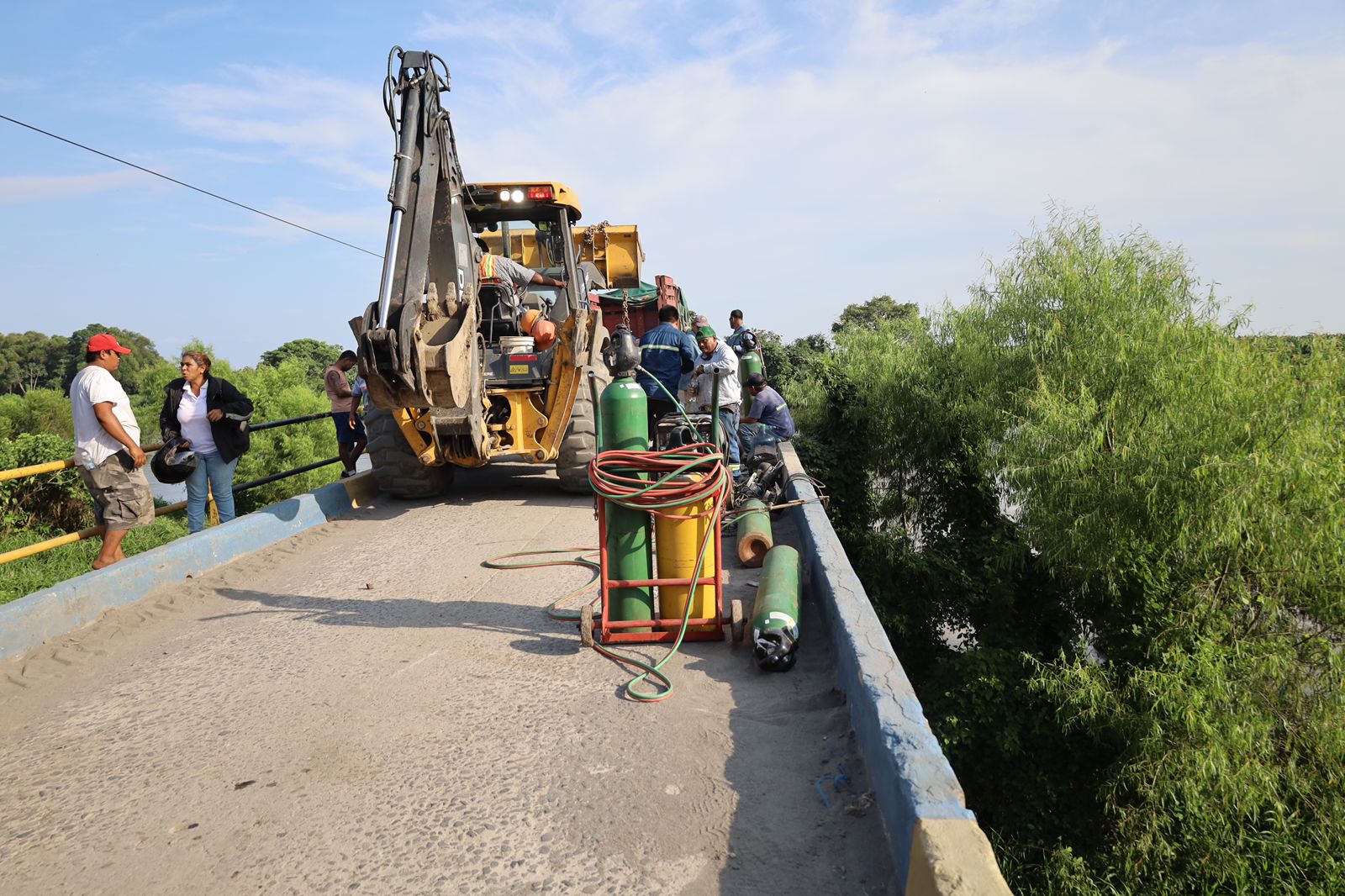 El Puente Bolivia fue reforzado para usar como vía alterna por el cierre del puente Nahualate. Foto: CIV