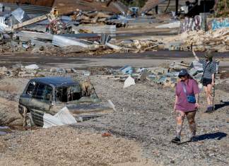 Escombros luego del huracán Helene. Foto: EFE/EPA/ERIK S. LESSER