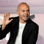 El futbolista Andrés Iniesta durante la rueda de prensa que ofrece este martes en Barcelona en la que explica sus planes de futuro. EFE/Alejandro García