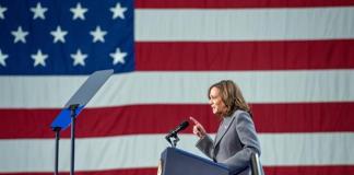 La candidata presidencial demócrata Kamala Harris durante un acto electoral celebrado en Atlanta, Georgia, Estados Unidos. EFE/Andi Rice / POOL