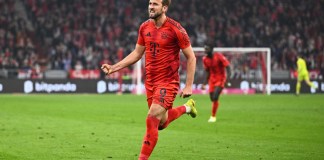 Harry Kane del Bayern Munich celebra tras anotar en el encuentro ante el Stuttgart en la Bundesliga el sábado 19 de octubre del 2024. (Tom Weller/dpa via AP)