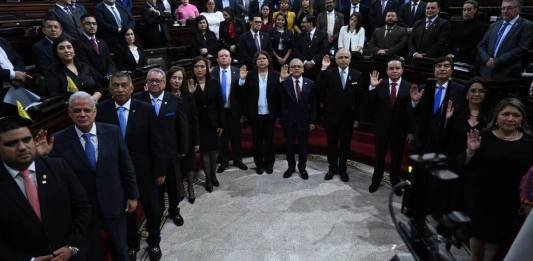 La bancada Semilla impulsó tres candidatos a magistrados, pero no logró el apoyo en el Pleno. Foto: Fabricio Alonzo