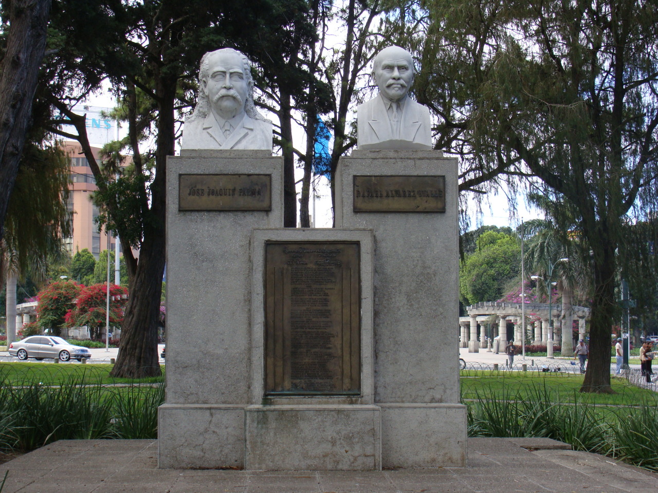 Municipalidad de Guatemala - busto José Joaquín Palma Rafael Álvarez Ovalle