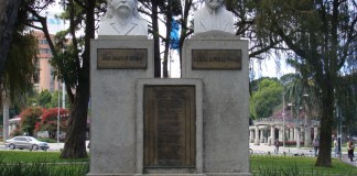 Municipalidad de Guatemala - busto José Joaquín Palma Rafael Álvarez Ovalle