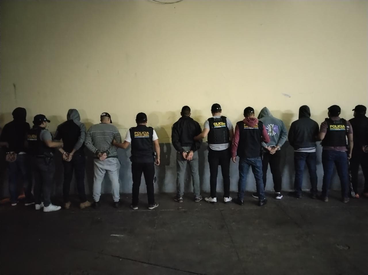 Agentes de la PNC capturados