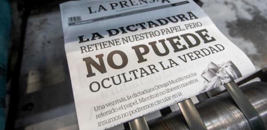 Fotografiá de archivo del 12 de agosto de 2021 que muestra la última portada del diario La prensa debido a una retención de papel por parte del gobierno de Nicaragua, en Managua (Nicaragua). EFE/Jorge Torres