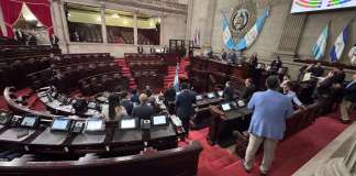 Pocos diputados se presentaron a la plenaria para continuar con el juicio político contra el ministro de Gobernación. Foto: La Hora