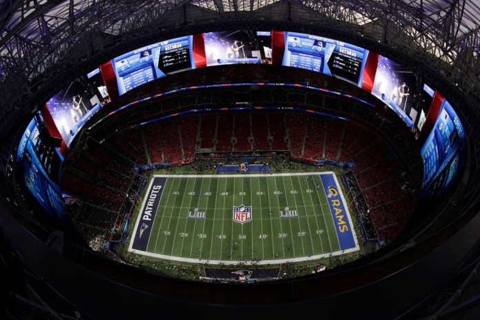 Vista general del estadio Mercedes-Benz antes del partido de fútbol americano Super Bowl 53 de la NFL entre Los Angeles Rams y New England Patriots el domingo 3 de febrero de 2019 en Atlanta. (Foto AP/Morry Gash, Archivo)